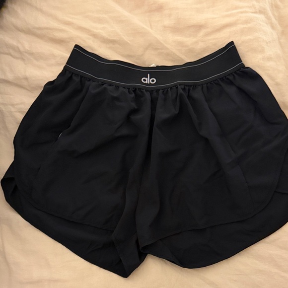 ALO Yoga Pants - ALO tennis short sz M